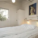Three-bedroom In Дом отдыха Сальтум