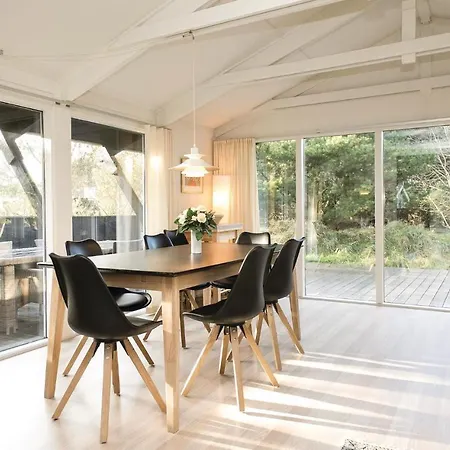 Holiday home Cozy In With Wifi *