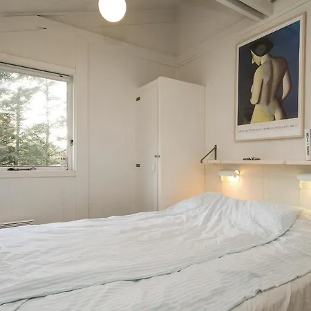 Three-bedroom In Vakantiehuis Saltum