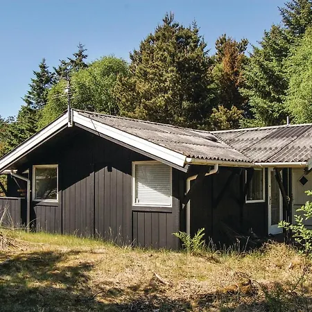 Three-bedroom In Feriehus Saltum