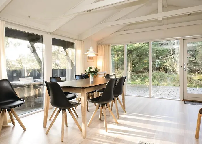 Feriehus Three-bedroom In *