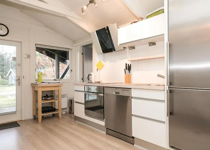 Three-bedroom In Feriehus *